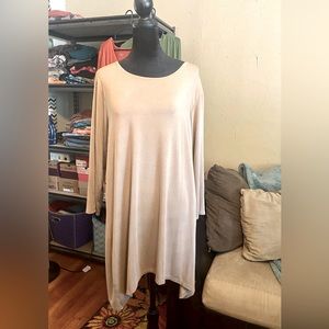 LOGO Layers by Lori Goldstein Tunic 🌻🌻🌻